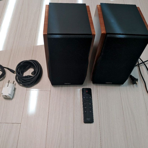 에디파이어 R1700BT+ 컴퓨터 스피커 팝니다