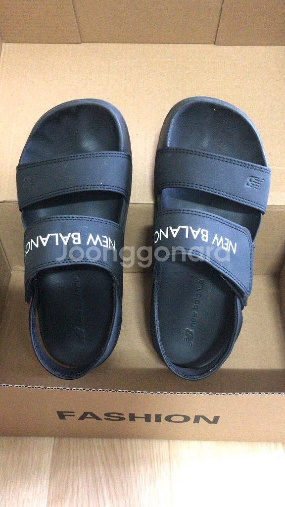 뉴발란스 여성 샌들 230--0