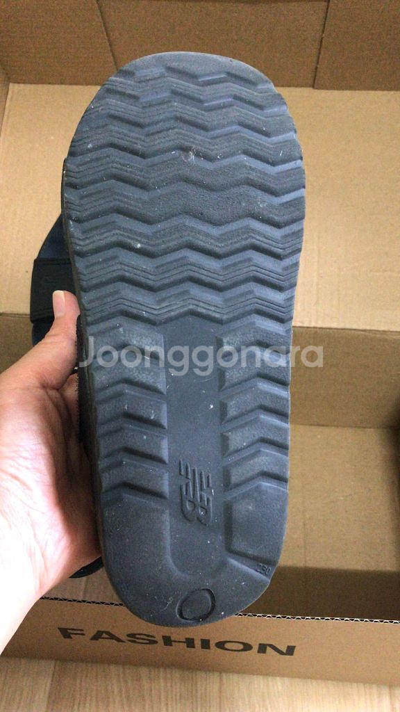 뉴발란스 여성 샌들 230--2