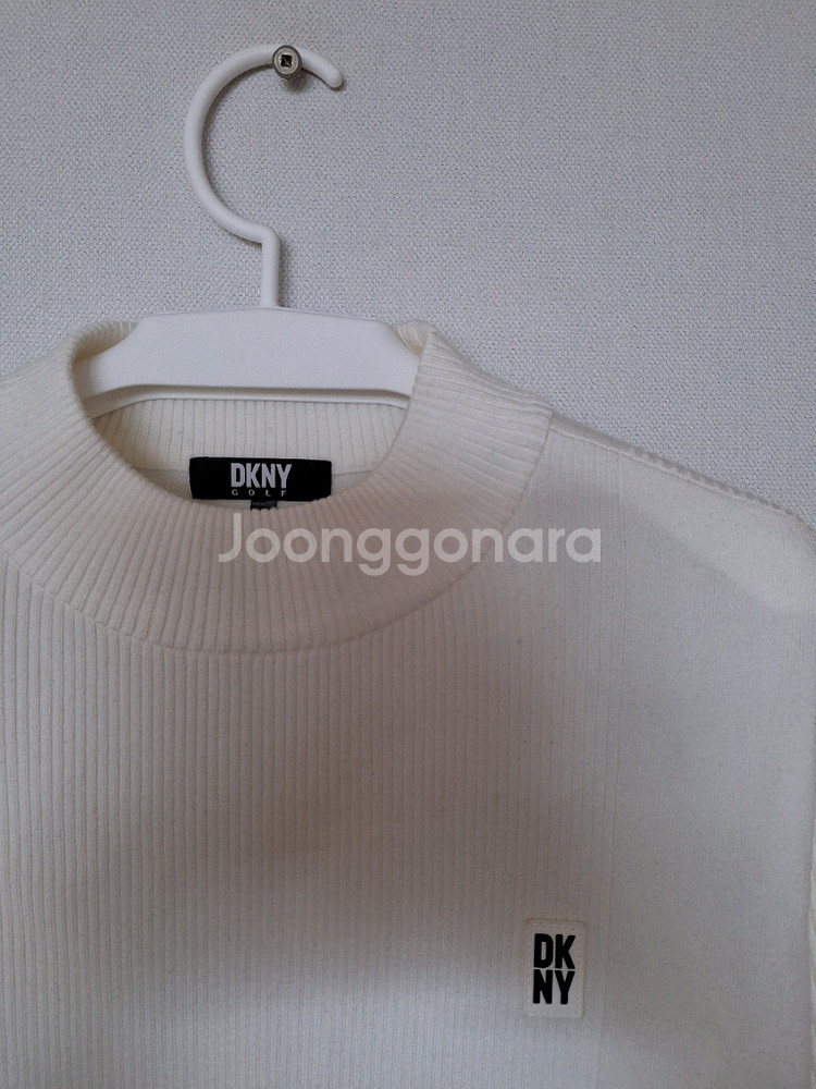 미착용 DKNY 남자 긴팔니트티 110--2