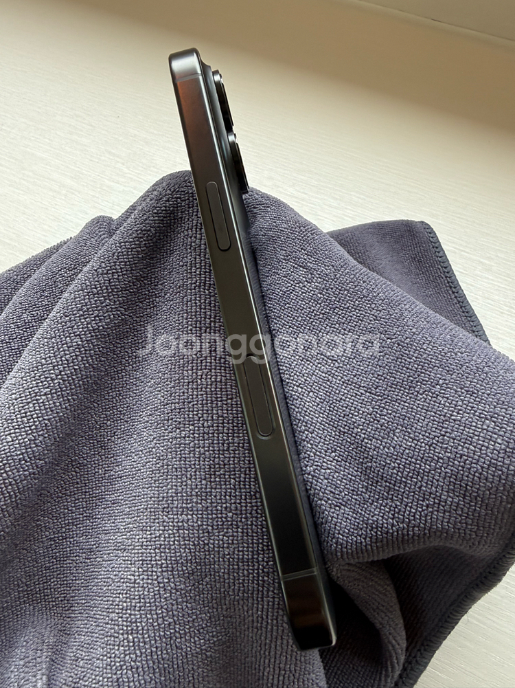 아이폰 16pro 256 블랙 북미판 (무음)--4