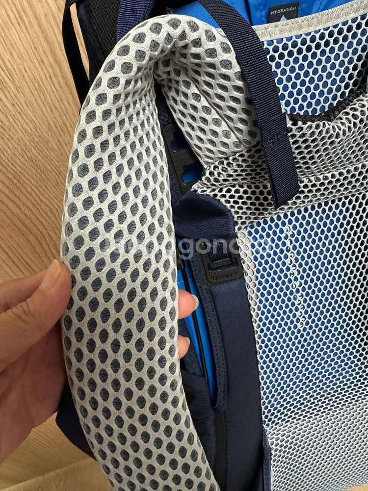 오스프리 스트라토스 24L 블루--5