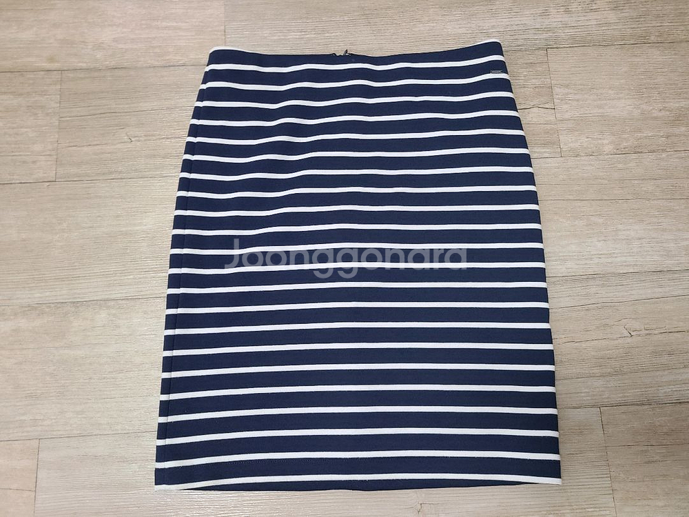 헤지스 치마 팝니다.--0