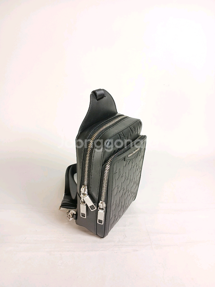 칼라거펠트 loom lea 검정 가죽 남성 슬링백--3