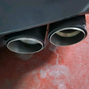 BMW m550i 브릴란테 엔드배기 이미지