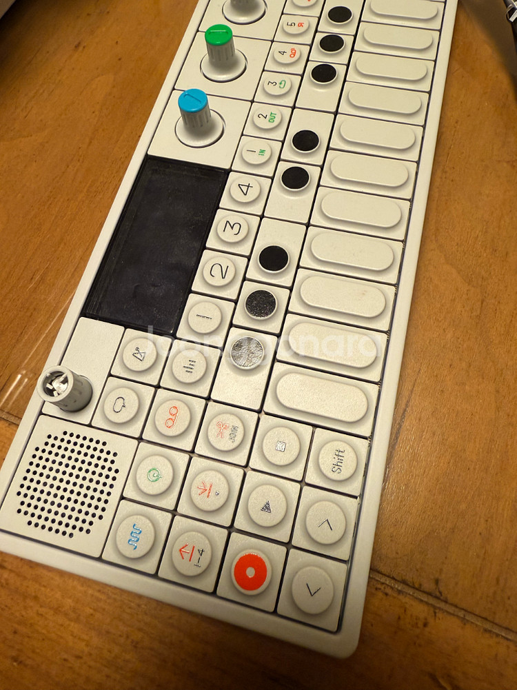 Teenage Engineering OP-1 신디사이저--0