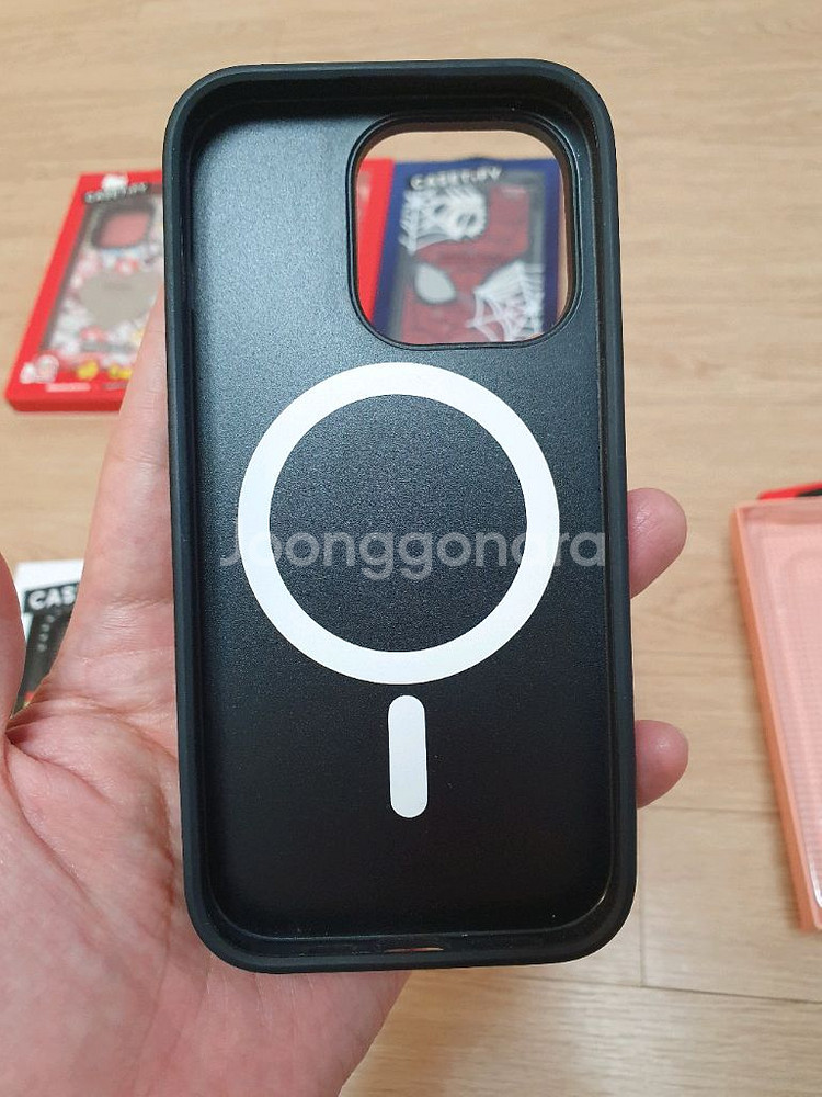 헬로키티 케이스티파이 아이폰 14 프로 케이스 3개--1