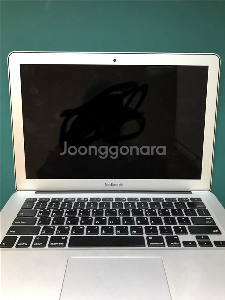 부품용 맥북에어 a1466(케이스1개,배터리2개) 팝니--1