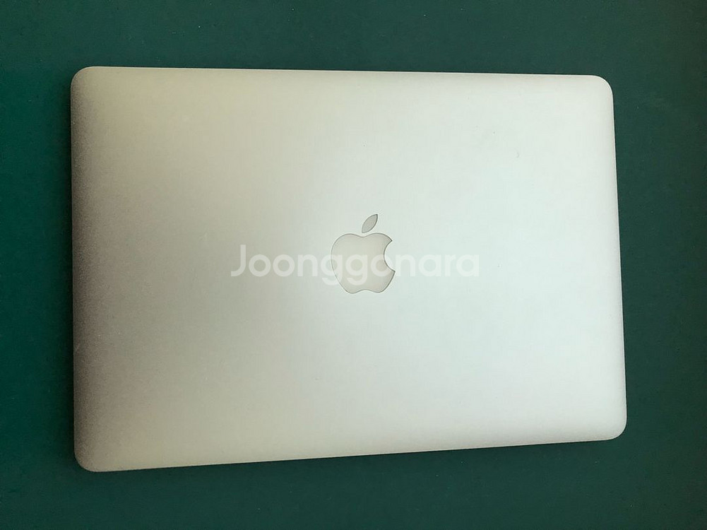 부품용 맥북에어 a1466(케이스1개,배터리2개) 팝니--3