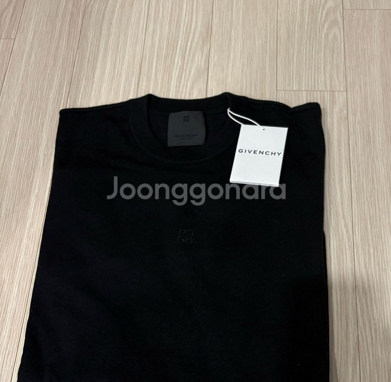 지방시 4G로고 울 스웨터 블랙 M (새제품 정품)--0