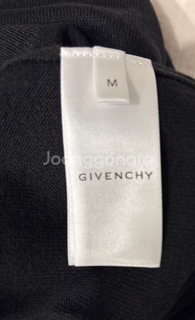 지방시 4G로고 울 스웨터 블랙 M (새제품 정품)--3