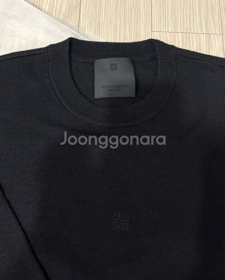 지방시 4G로고 울 스웨터 블랙 M (새제품 정품)--5