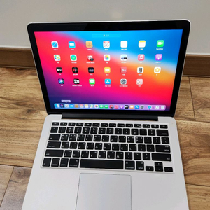 Late 모델 맥북프로 13인치 레티나 판매합니다