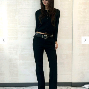 유니클로 부츠컷팬츠 블랙 판매합니다.