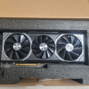 사파이어 NITRO+ RX VEGA 64 8GB