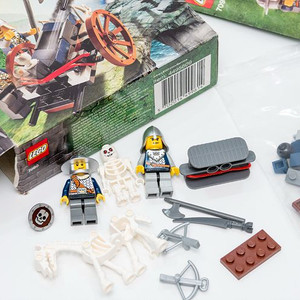 레고 7090 석궁의 공격