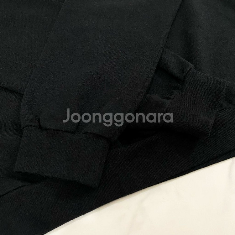 셀린느 벨루어 로고 파리 맨투맨 블랙 정품--4