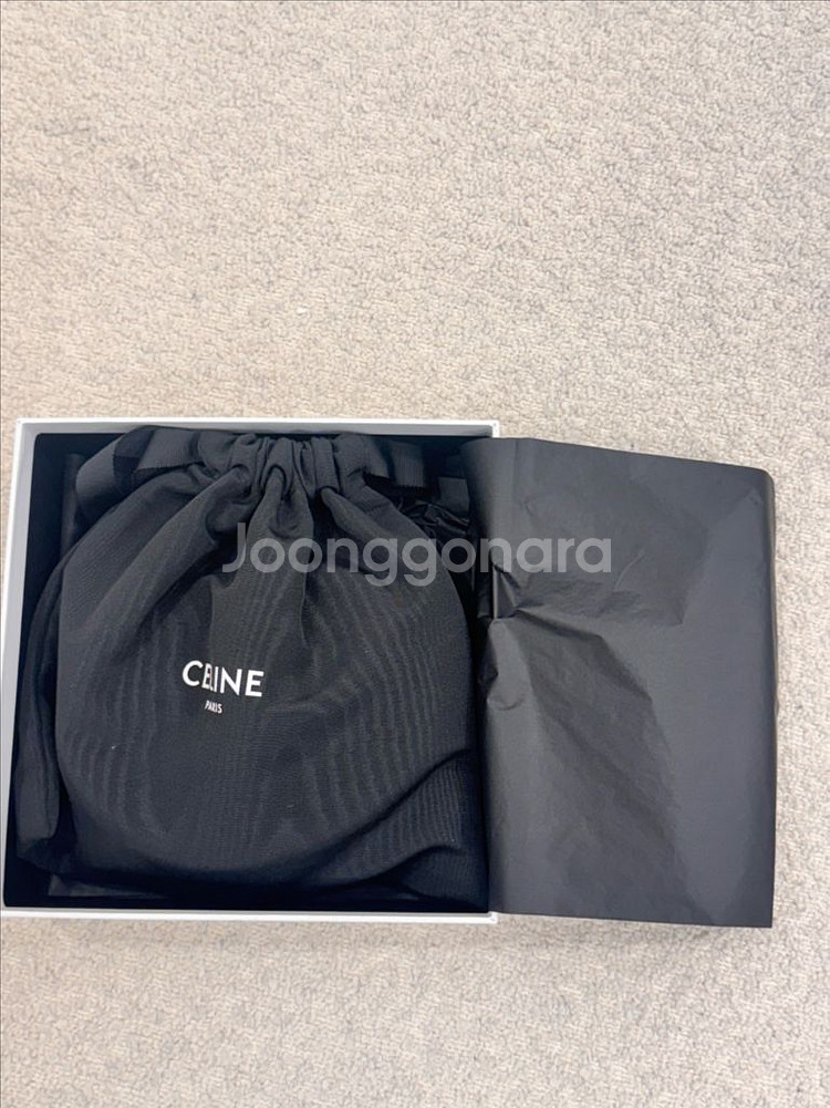 셀린느 오벌 펄스 블랙백--3