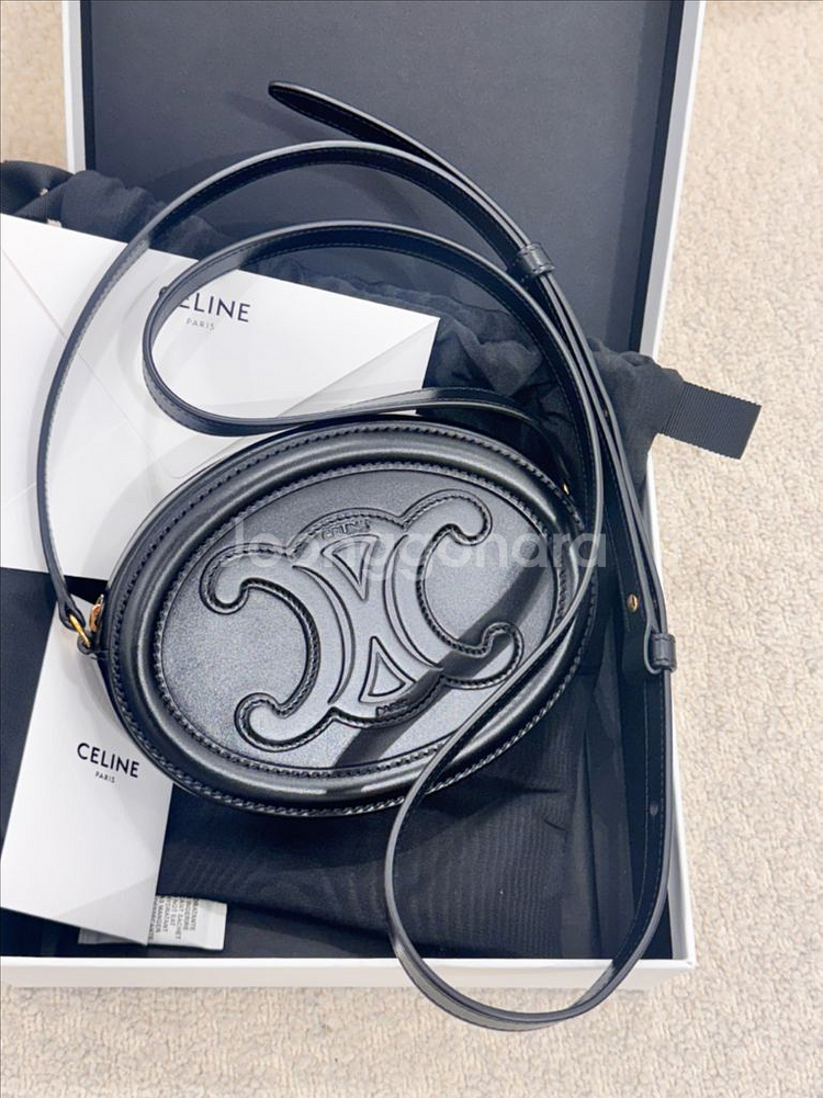 셀린느 오벌 펄스 블랙백--1