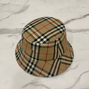 새상품급 버버리 체크 테크니컬 코튼 버킷햇 베이지