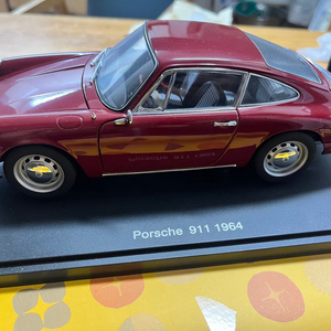 1/18 오토아트 포르쉐 911 1964