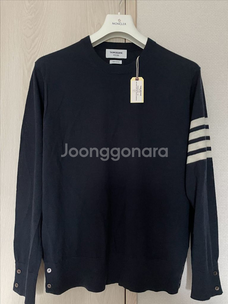 [새상품] 톰브라운 네이비 니트 4사이즈--1