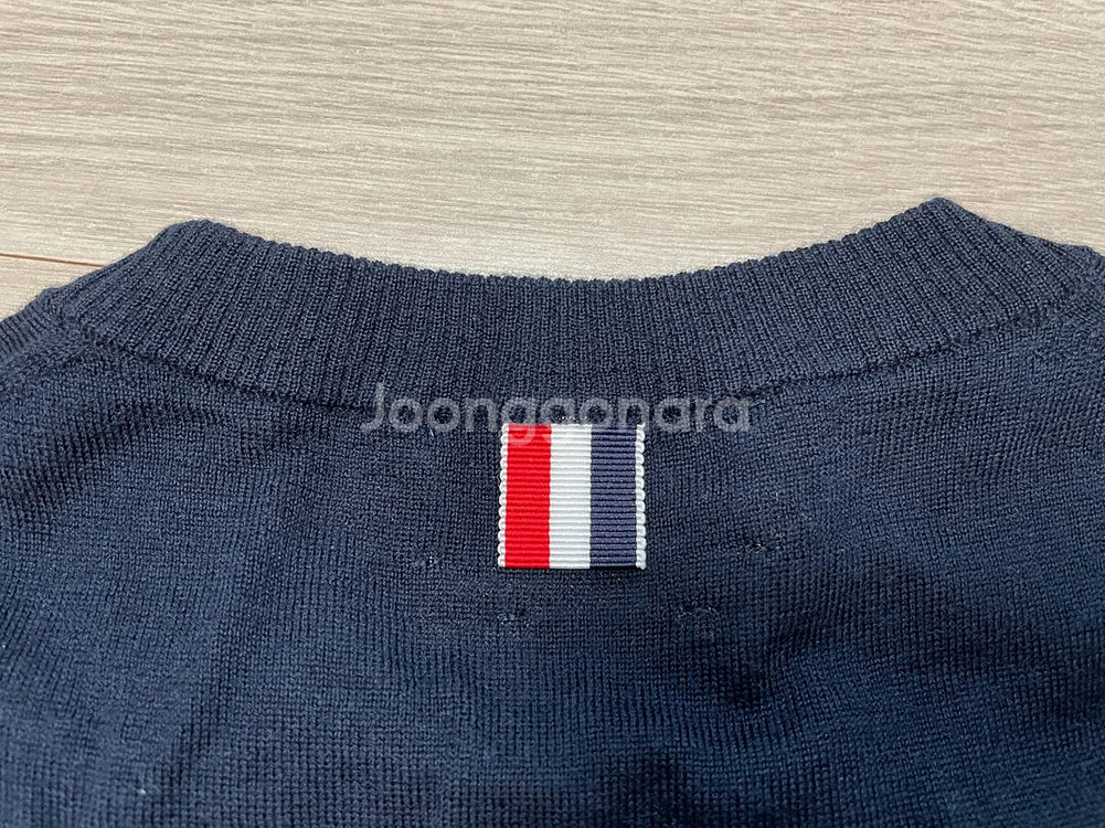 [새상품] 톰브라운 네이비 니트 4사이즈--3