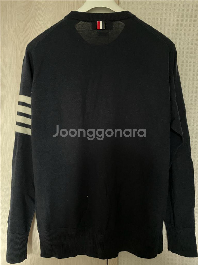 [새상품] 톰브라운 네이비 니트 4사이즈--2