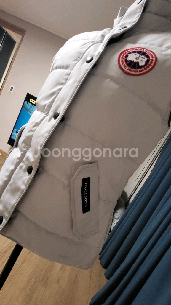 캐나다구스 패딩조끼--1