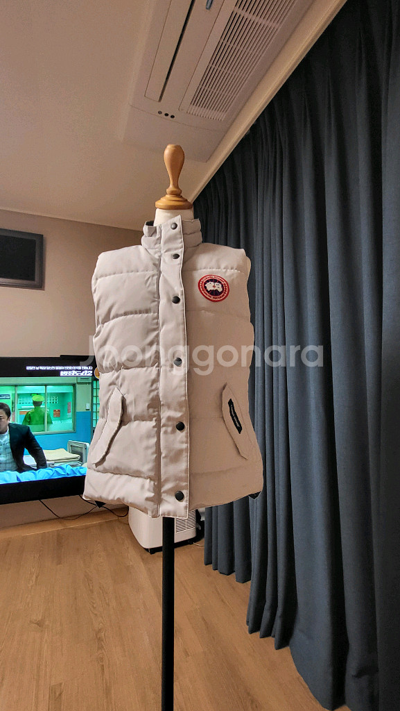캐나다구스 패딩조끼--0
