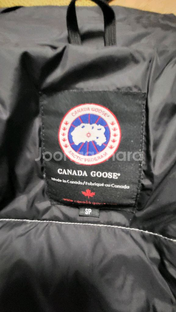 캐나다구스 패딩조끼--3