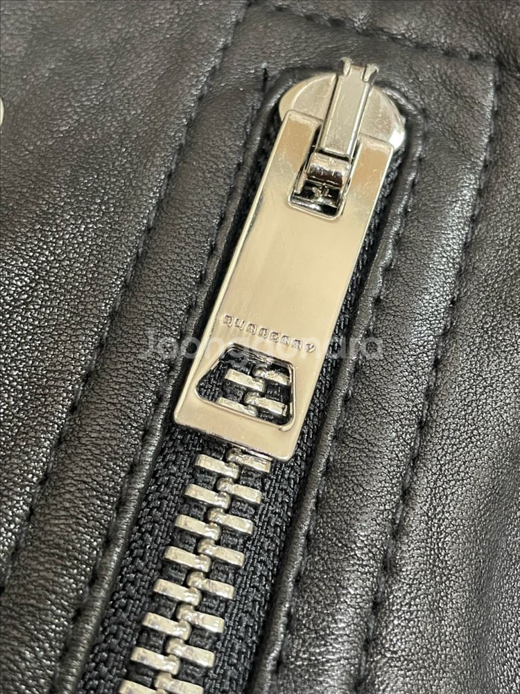 버버리 가죽 라이더 자켓--7