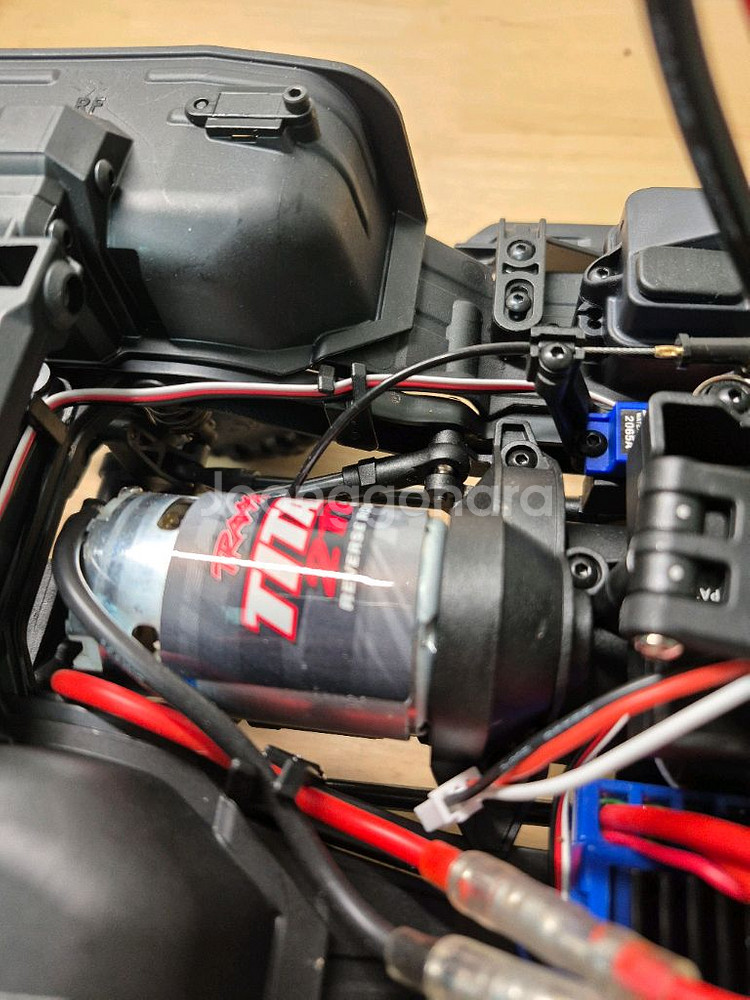 트랙사스 TRX4 디펜더 클립레스--4