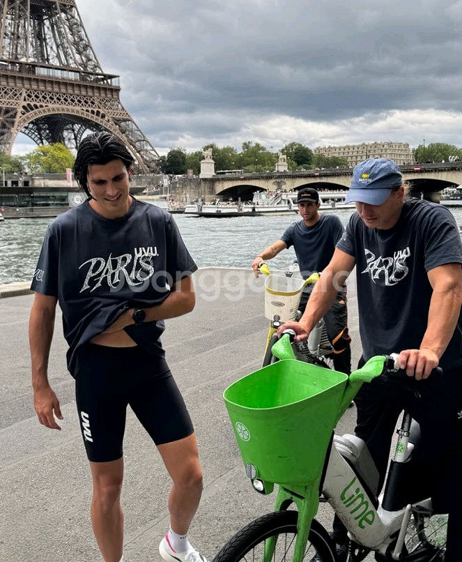 UVU 파리잉크블루 반팔티셔츠--0