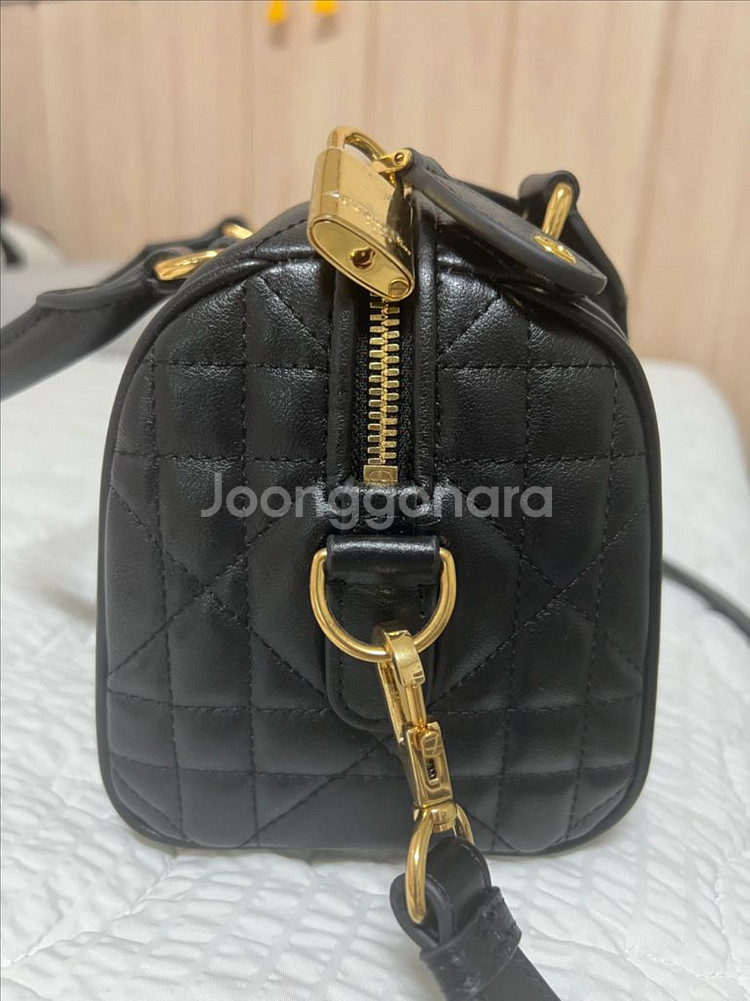 디올 블랙 퀼팅 미니백--1