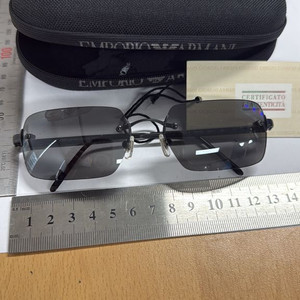 엠포리오 아르마니 선글라스