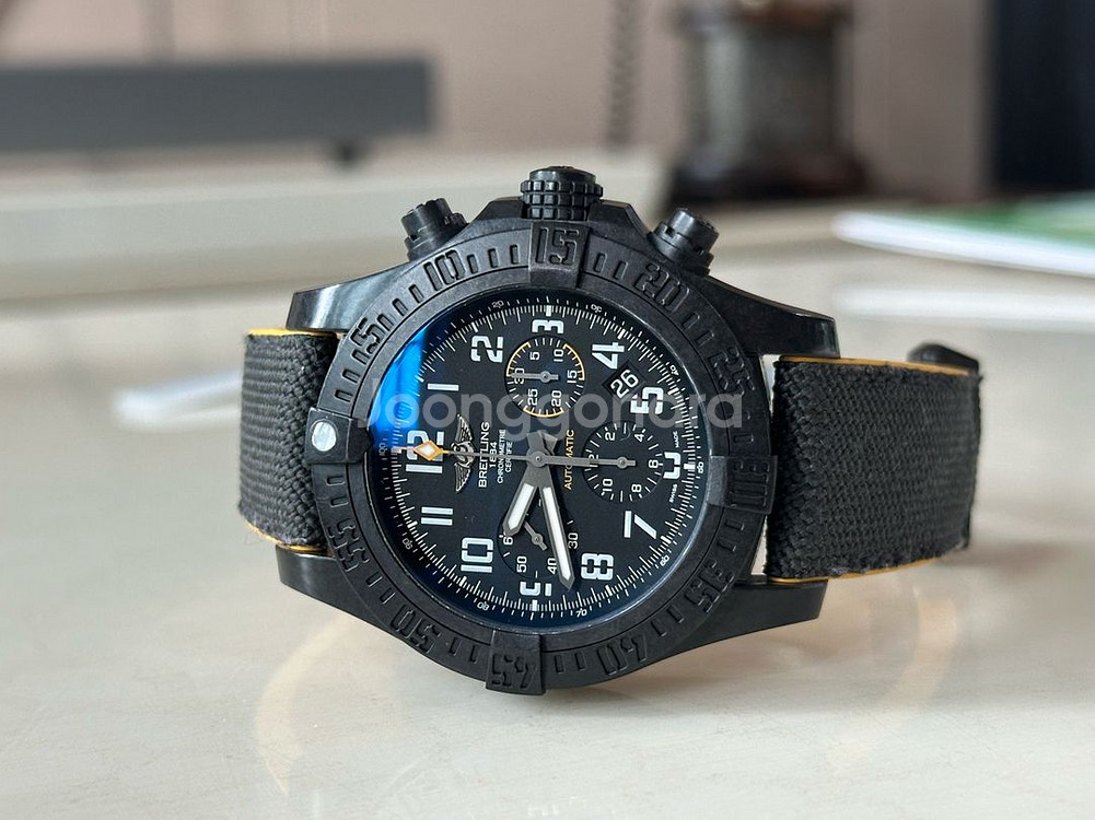 (판매/교환)브라이틀링 어벤져 허리케인45--1