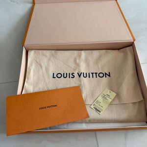 루이비통 포쉐트 주르 GM 클러치 모노그램