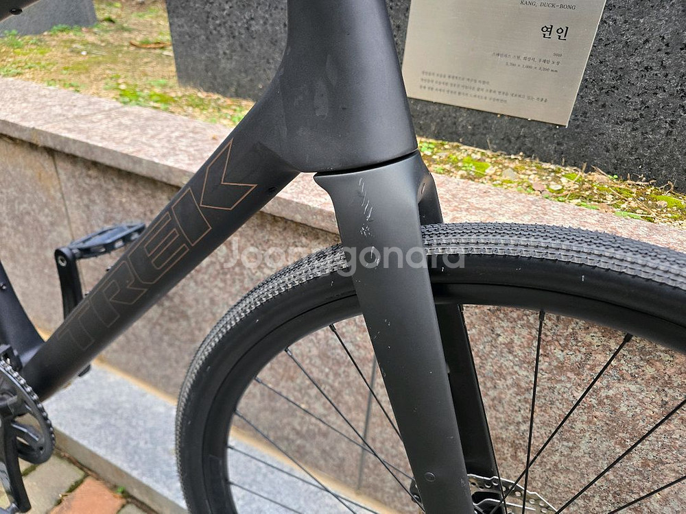 25년형 트렉 FX4 하이브리드 L팝니다.--2