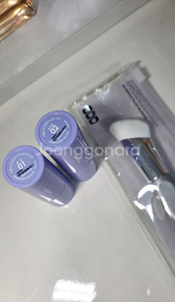 윤광스틱 하이라이터와 스틱블러셔. 브러쉬새것까지 이가격--1