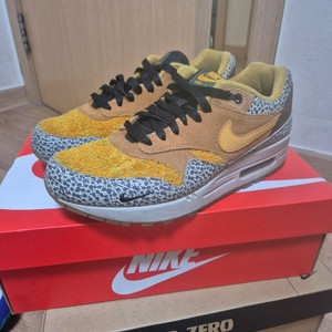 260 에어맥스1 아트모스 사파리