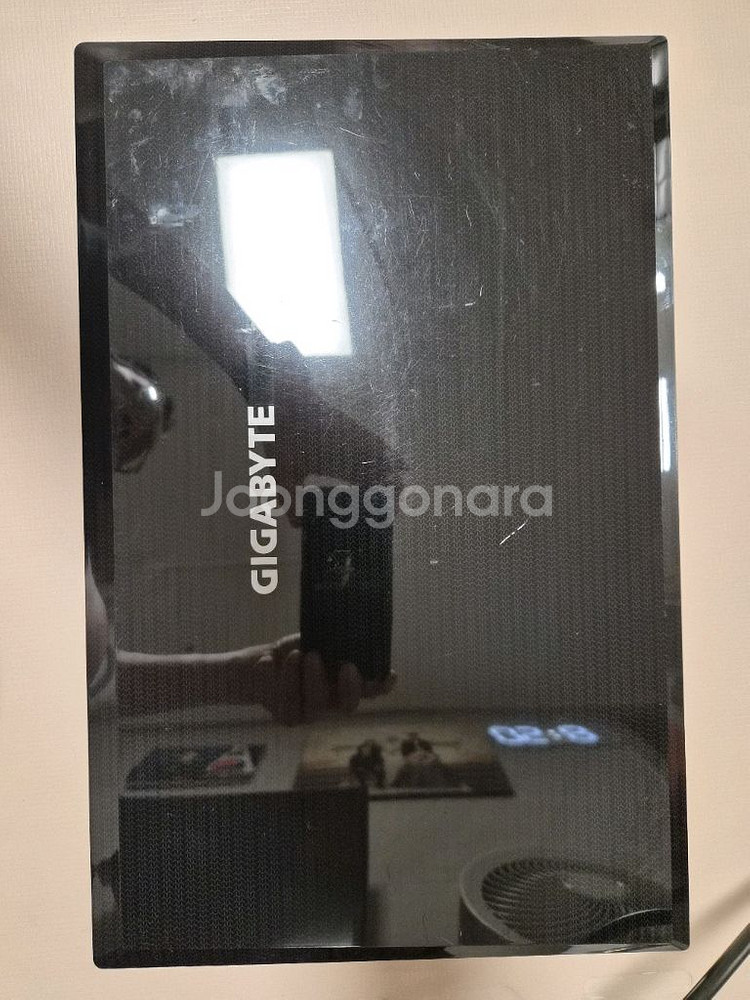 부품용 노트북 기가바이트 17인치 팝니다--3