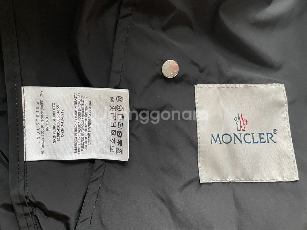 [새상품] 몽클레어 블랙 GRIMPEURS자켓 2사이즈--6