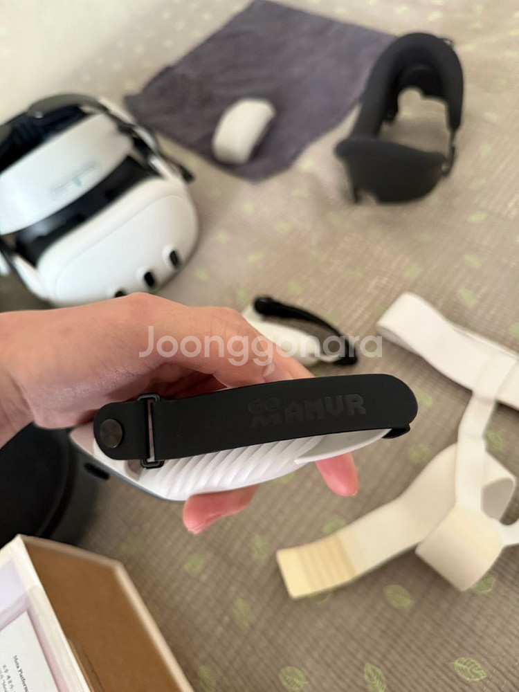 메타 퀘스트3 VR 128GB 풀박스 + 각종용품--2