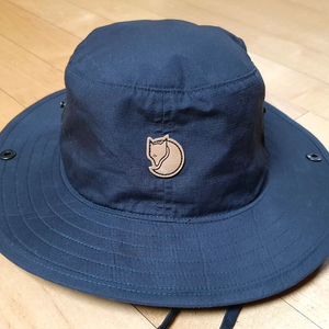 피엘라벤 아비스코 썸머햇 M