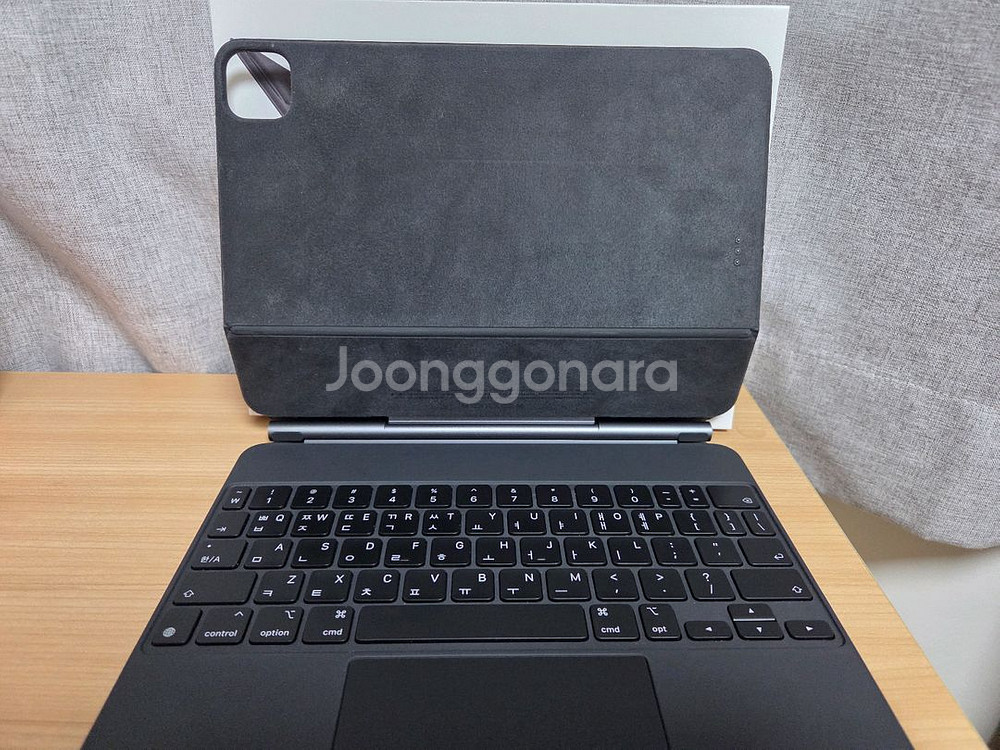 아이패드 매직키보드 블랙 정품 팔아요! 박스포함--2