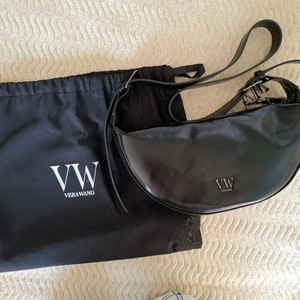 베라왕 크루아상 백(블랙)