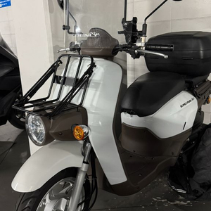 혼다 벤리110 냉동 신차급 스쿠터 팝니다