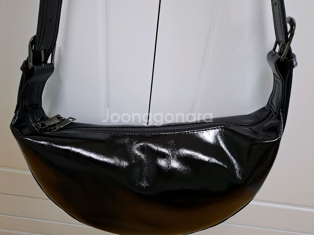 베라왕 크루아상 백(블랙)--3