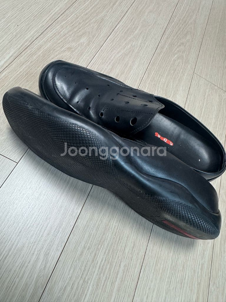 프라다 슬립온 로퍼 판매합니다--2